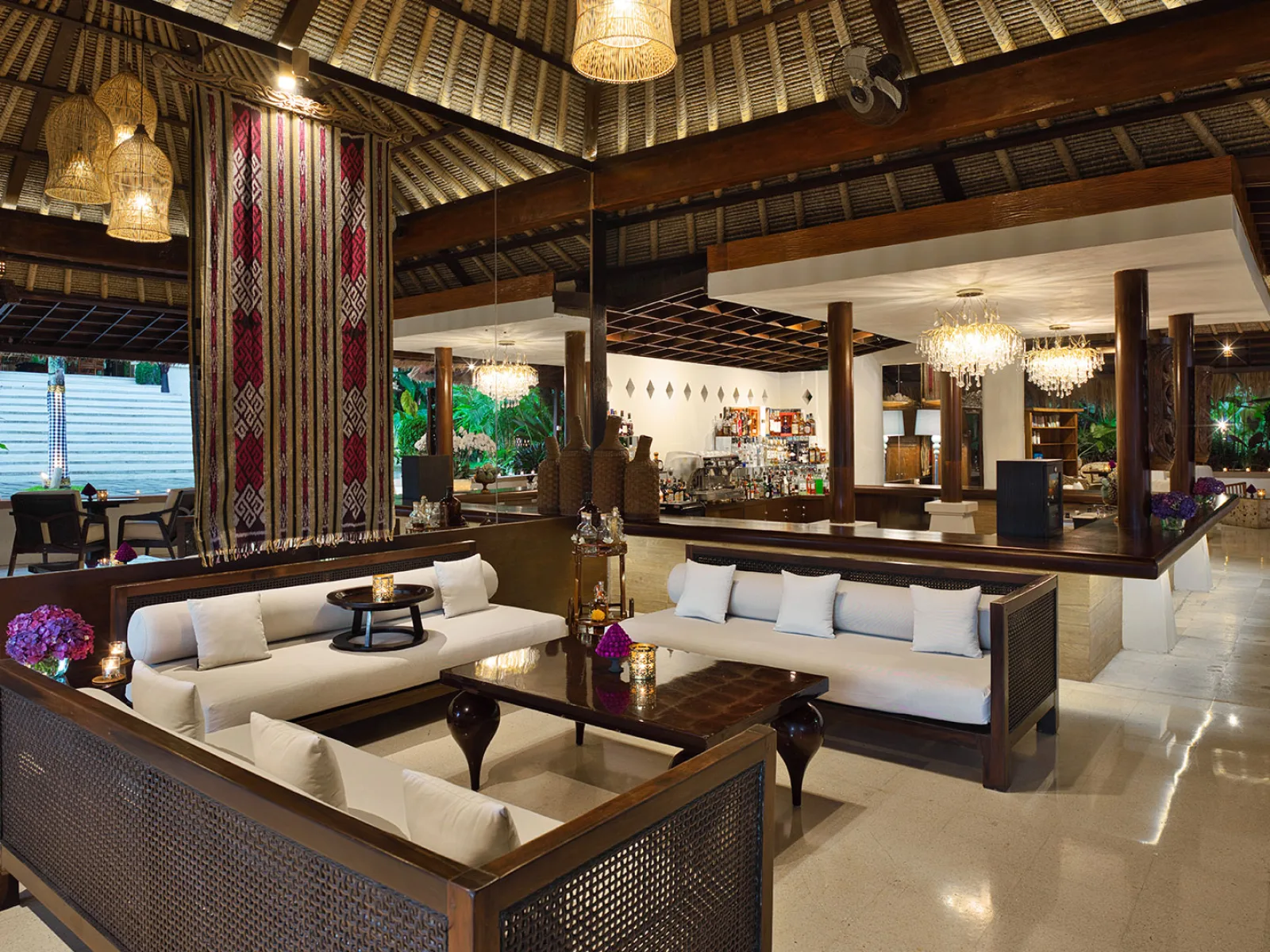 bar lounge 3